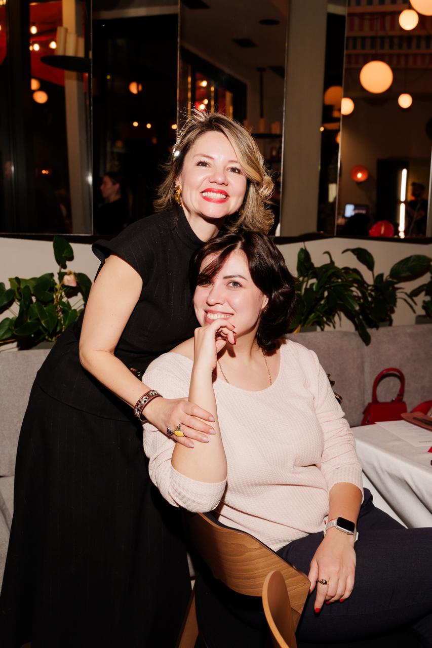Private dinner — close moment
