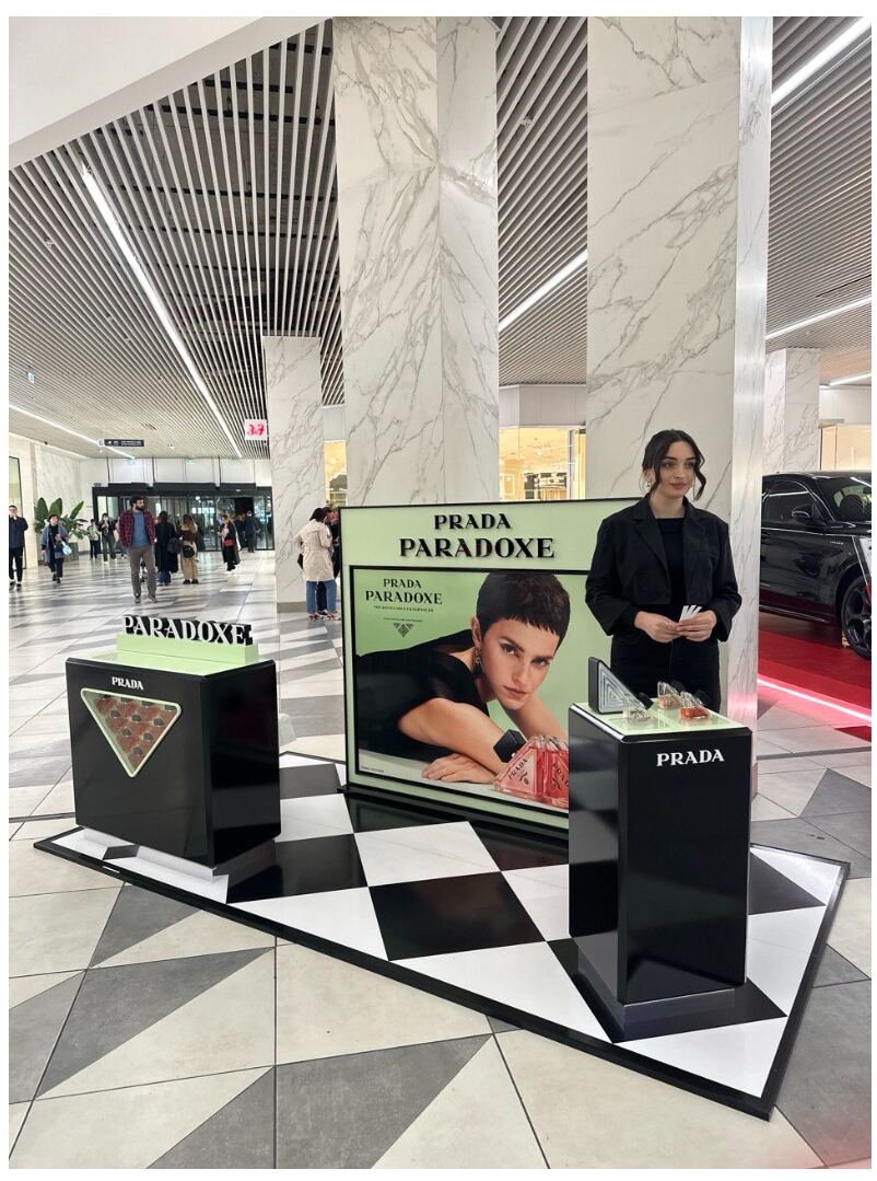 Prada Paradoxe — retail activation